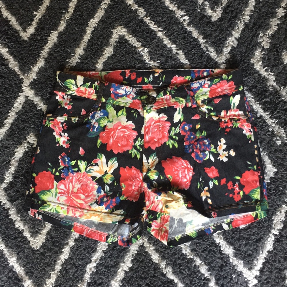Floral print shorts